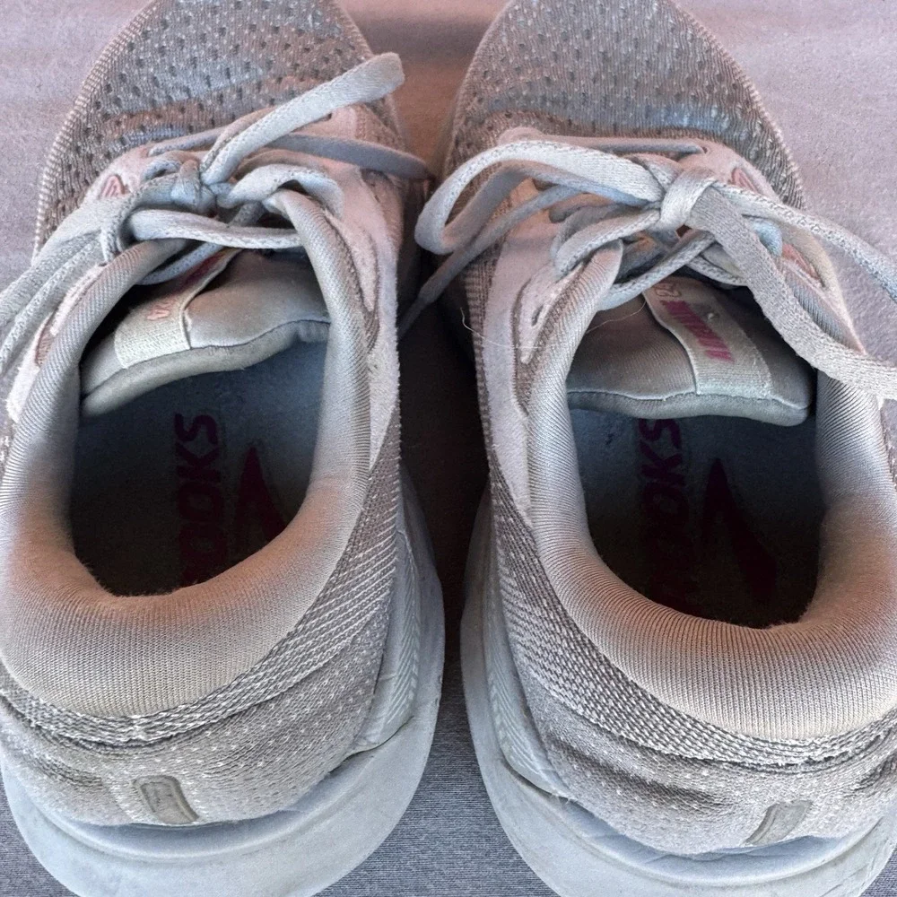 Size 5.5EE - Brooks Women Adrenaline GTS‎ 24 1204262E019 Gray Running Shoes